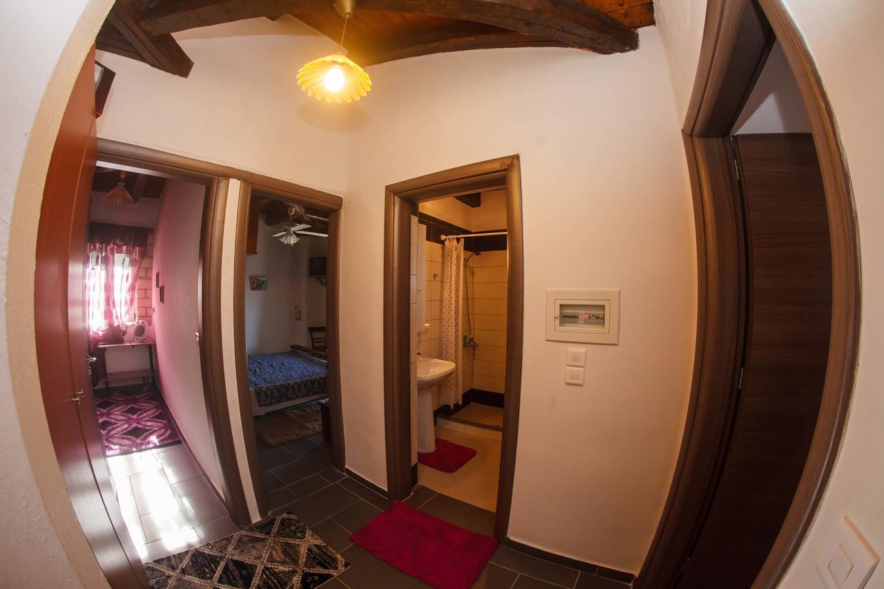 Stone Maisonettes Aigio Dış mekan fotoğraf
